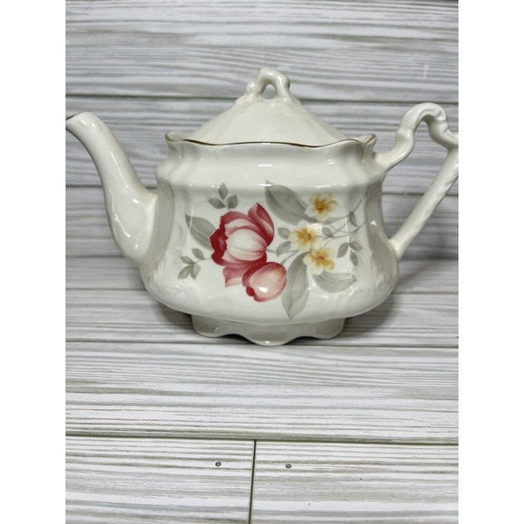Vintage Arthur Wood (England) Floral Teapot with Gold Gilding 6102 AS IS READ! - Picture 3 of 11